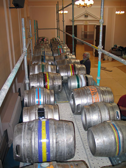 Top deck stillage