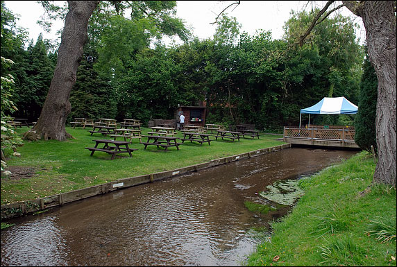 The Compasses Inn's Garden