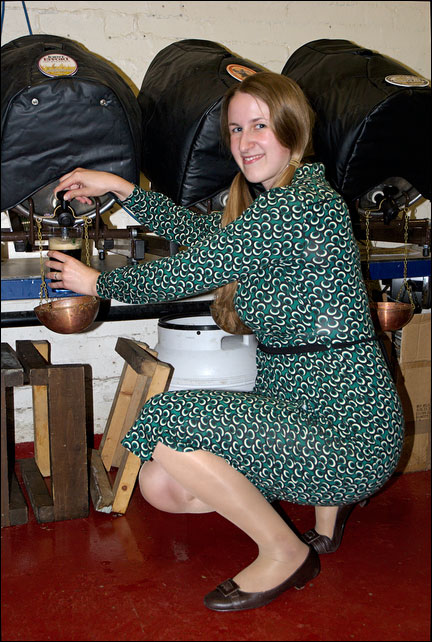Helma gets some more 'Joint Effort Oat Rye Stout' from the cast